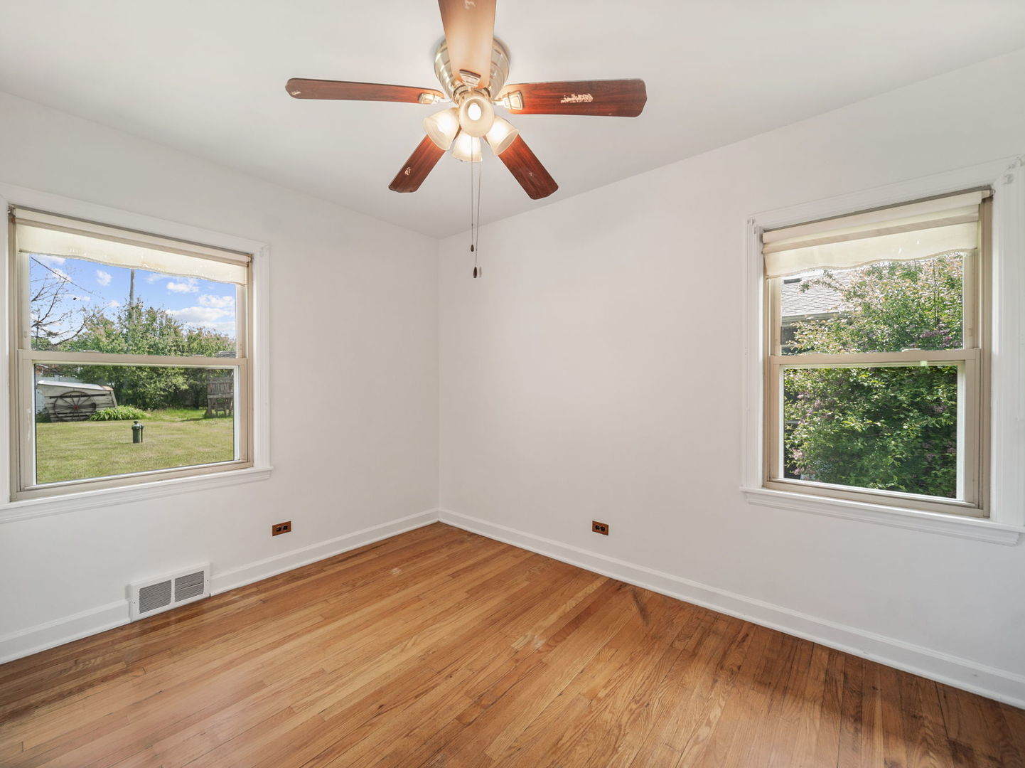 4N365 9th Avenue, Addison, IL 60101