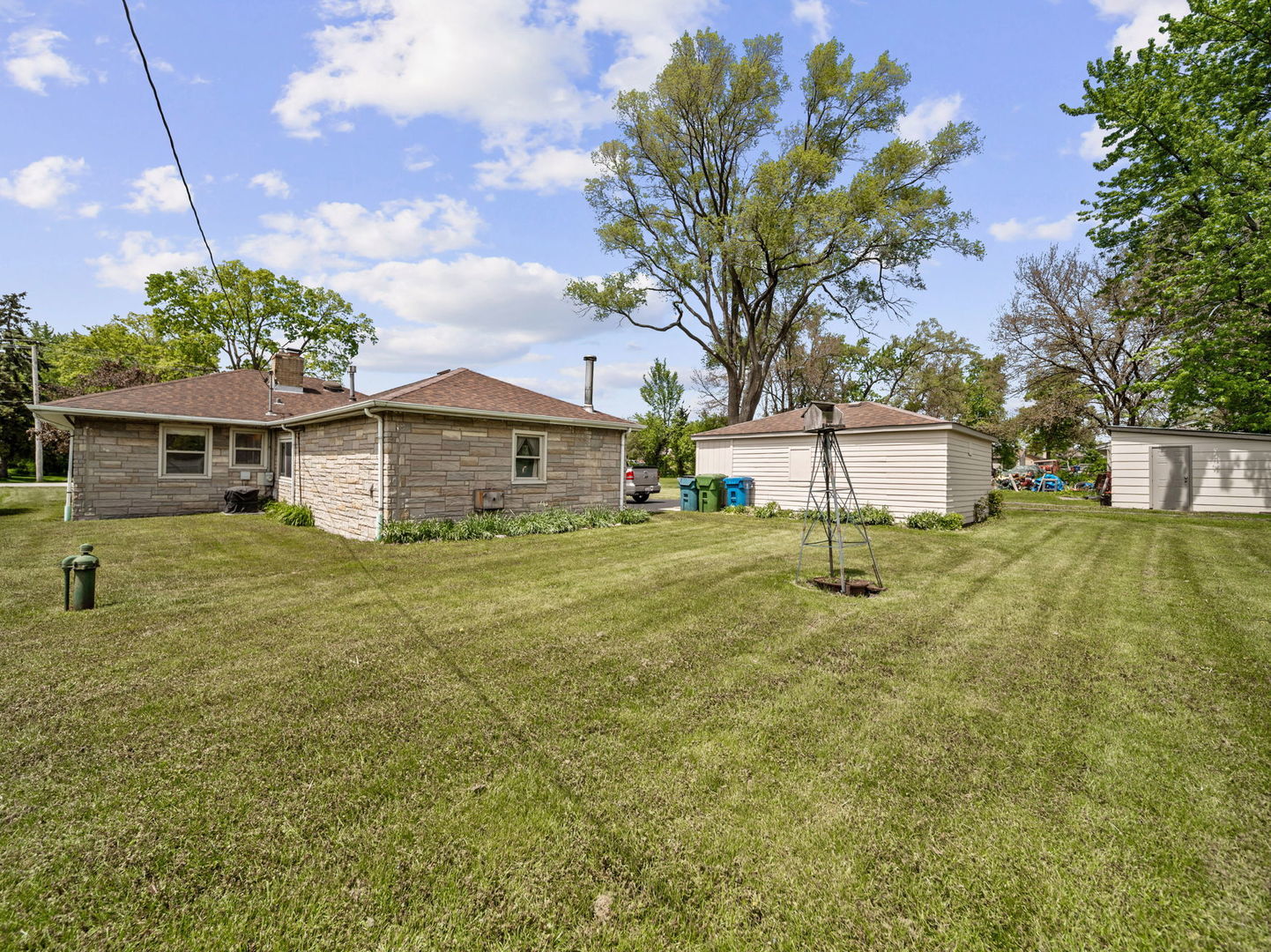 4N365 9th Avenue, Addison, IL 60101