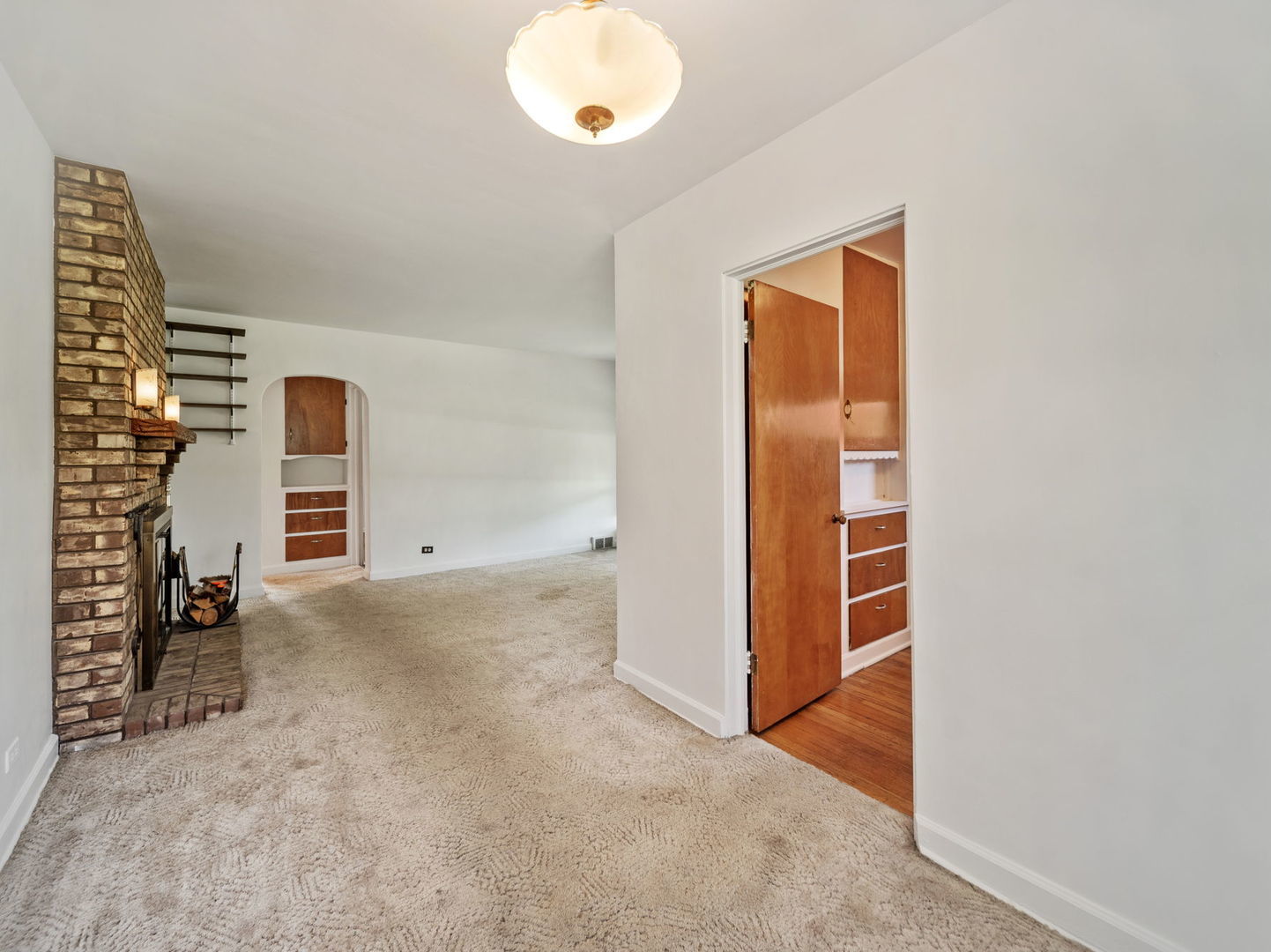 4N365 9th Avenue, Addison, IL 60101