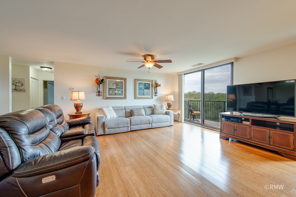 190 S WOOD DALE Road #507, Wood Dale, IL 60191