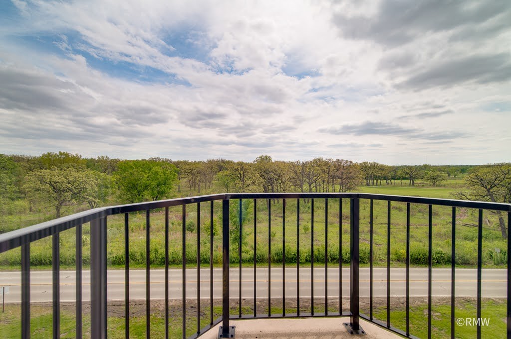 190 S WOOD DALE Road #507, Wood Dale, IL 60191