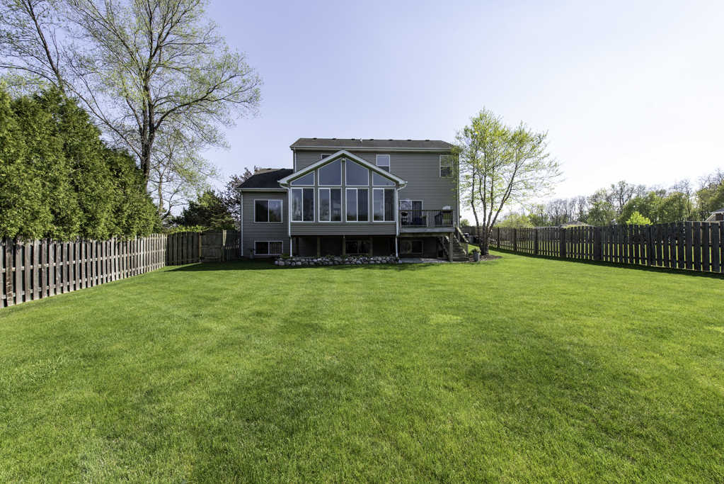 206 Chesapeake Bay, Winthrop Harbor, IL 60096