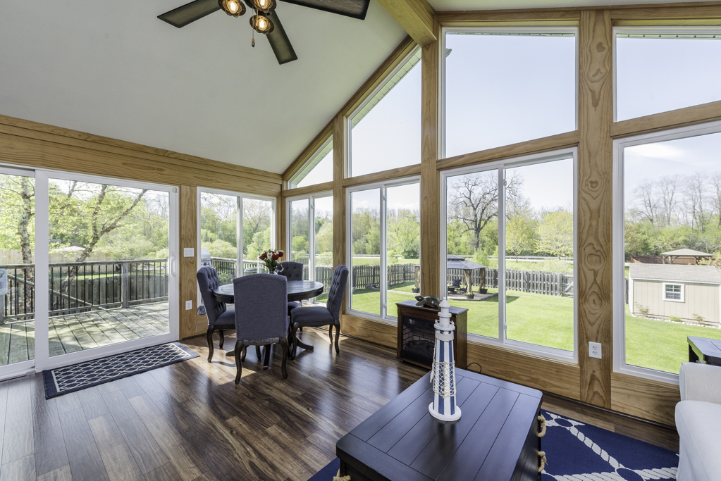 206 Chesapeake Bay, Winthrop Harbor, IL 60096