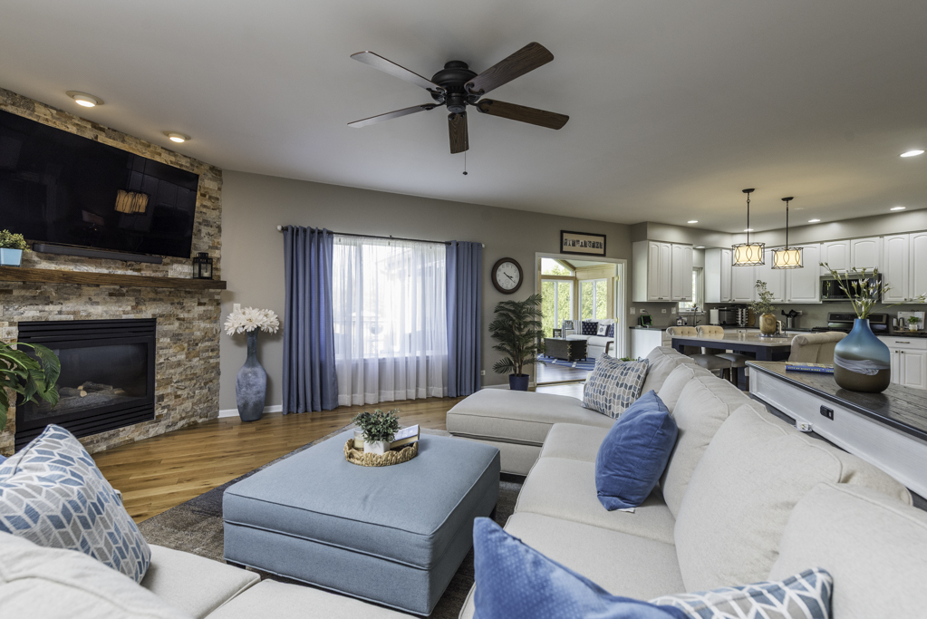 206 Chesapeake Bay, Winthrop Harbor, IL 60096