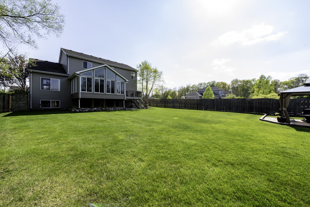 206 Chesapeake Bay, Winthrop Harbor, IL 60096