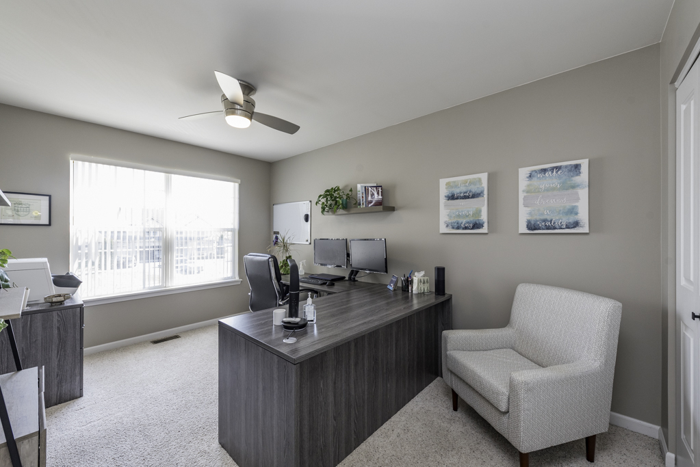 206 Chesapeake Bay, Winthrop Harbor, IL 60096