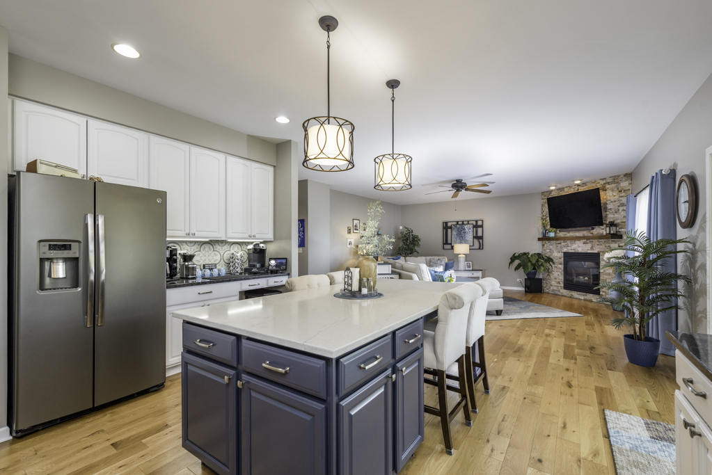 206 Chesapeake Bay, Winthrop Harbor, IL 60096