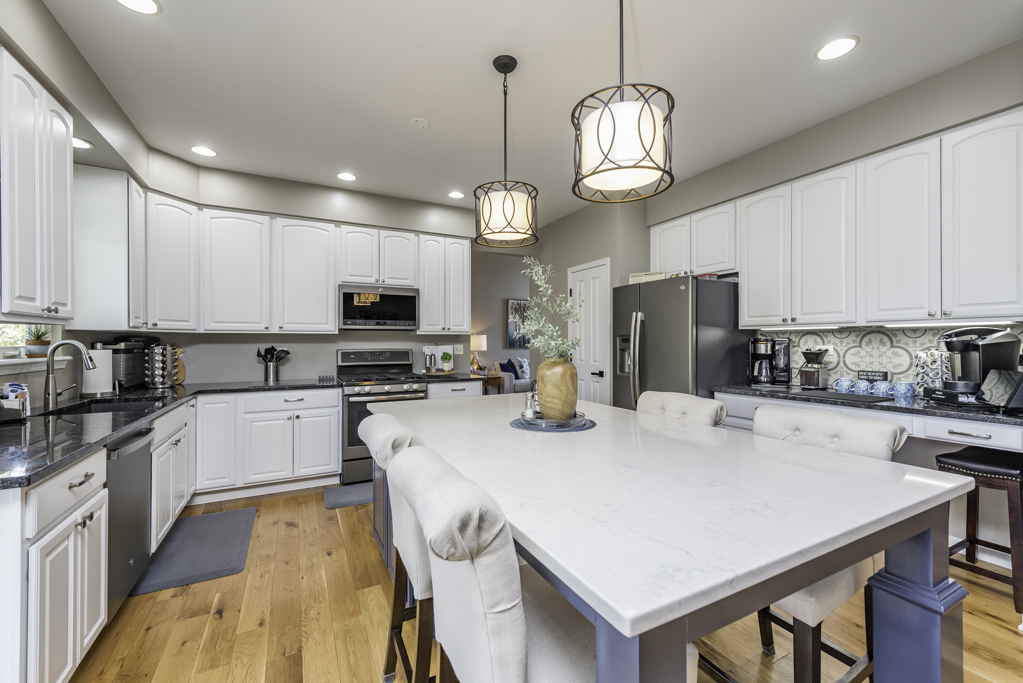 206 Chesapeake Bay, Winthrop Harbor, IL 60096