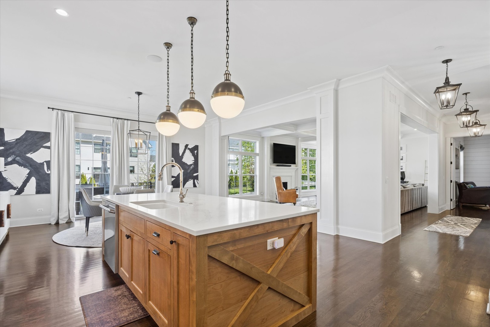 1102 White Pine Lane, Western Springs, IL 60558