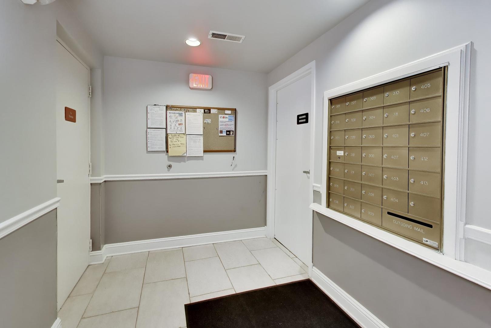 445 Village Green #308, Lincolnshire, IL 60069
