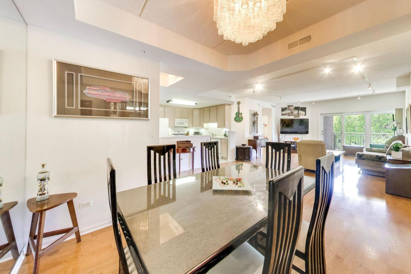 445 Village Green #308, Lincolnshire, IL 60069