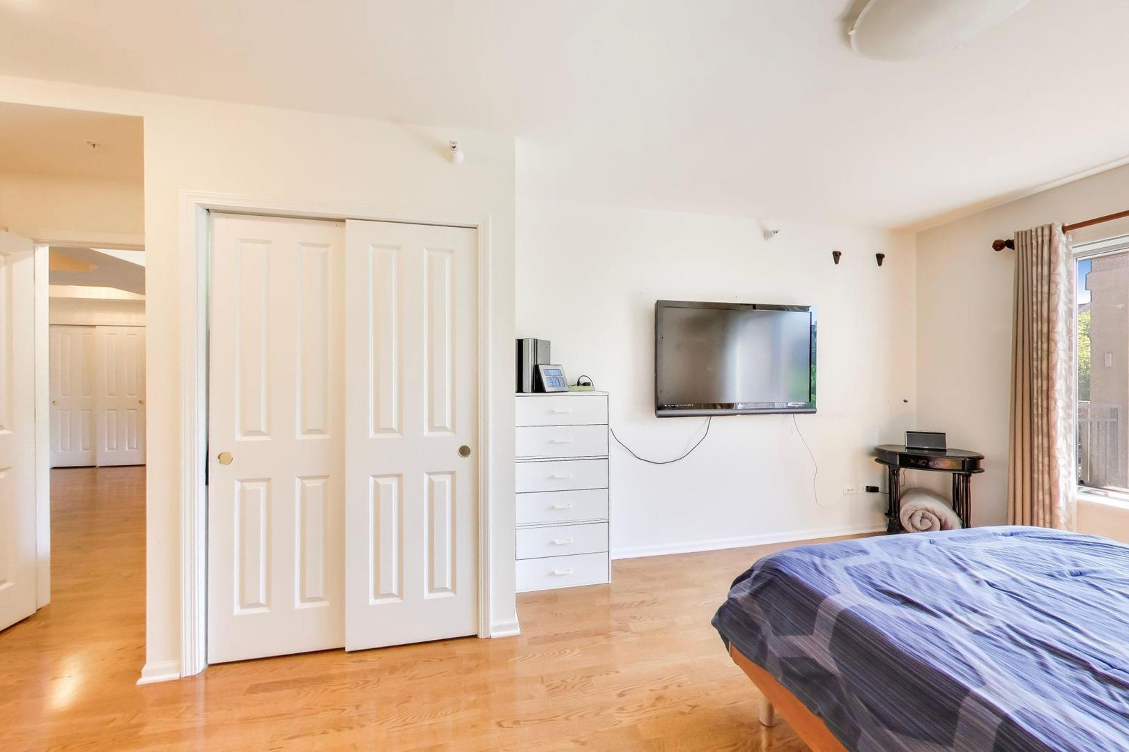 445 Village Green #308, Lincolnshire, IL 60069