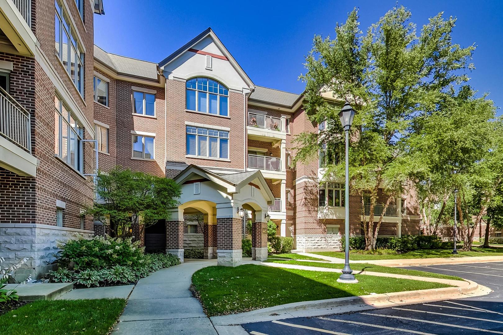 445 Village Green #308, Lincolnshire, IL 60069