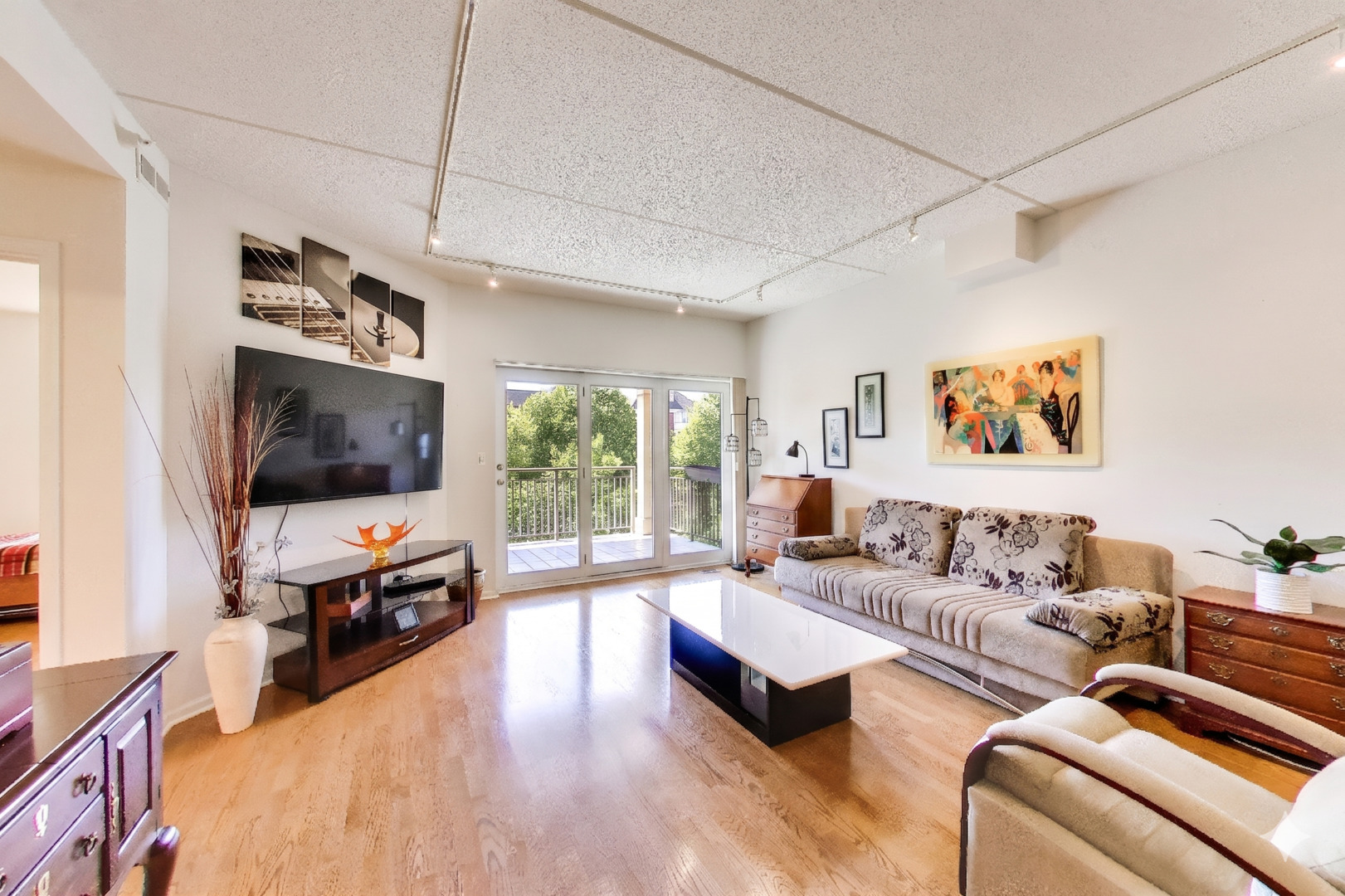 445 Village Green #308, Lincolnshire, IL 60069