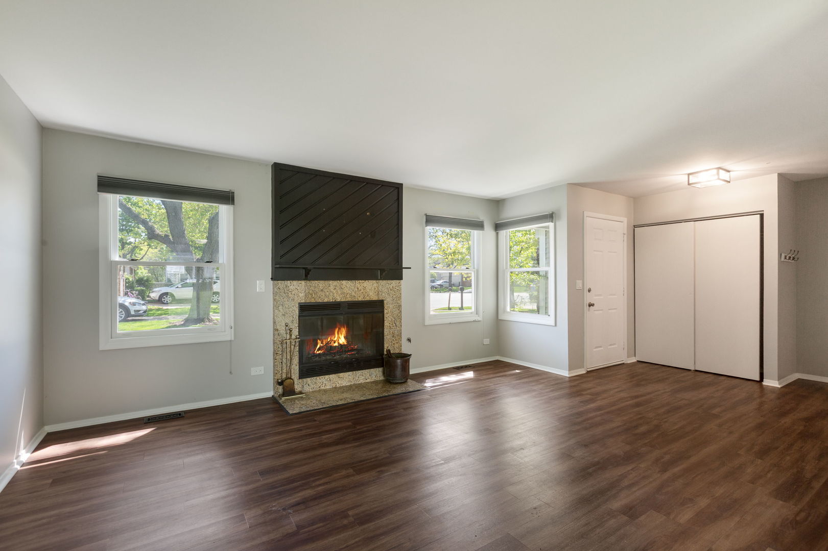 1022 Colony Lake Drive, Schaumburg, IL 60194