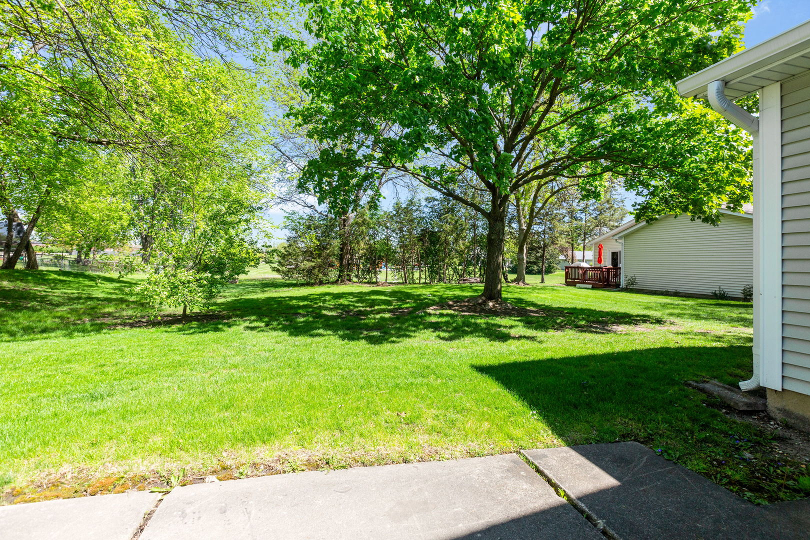 1022 Colony Lake Drive, Schaumburg, IL 60194