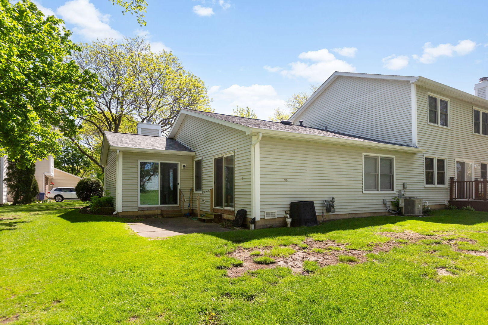1022 Colony Lake Drive, Schaumburg, IL 60194