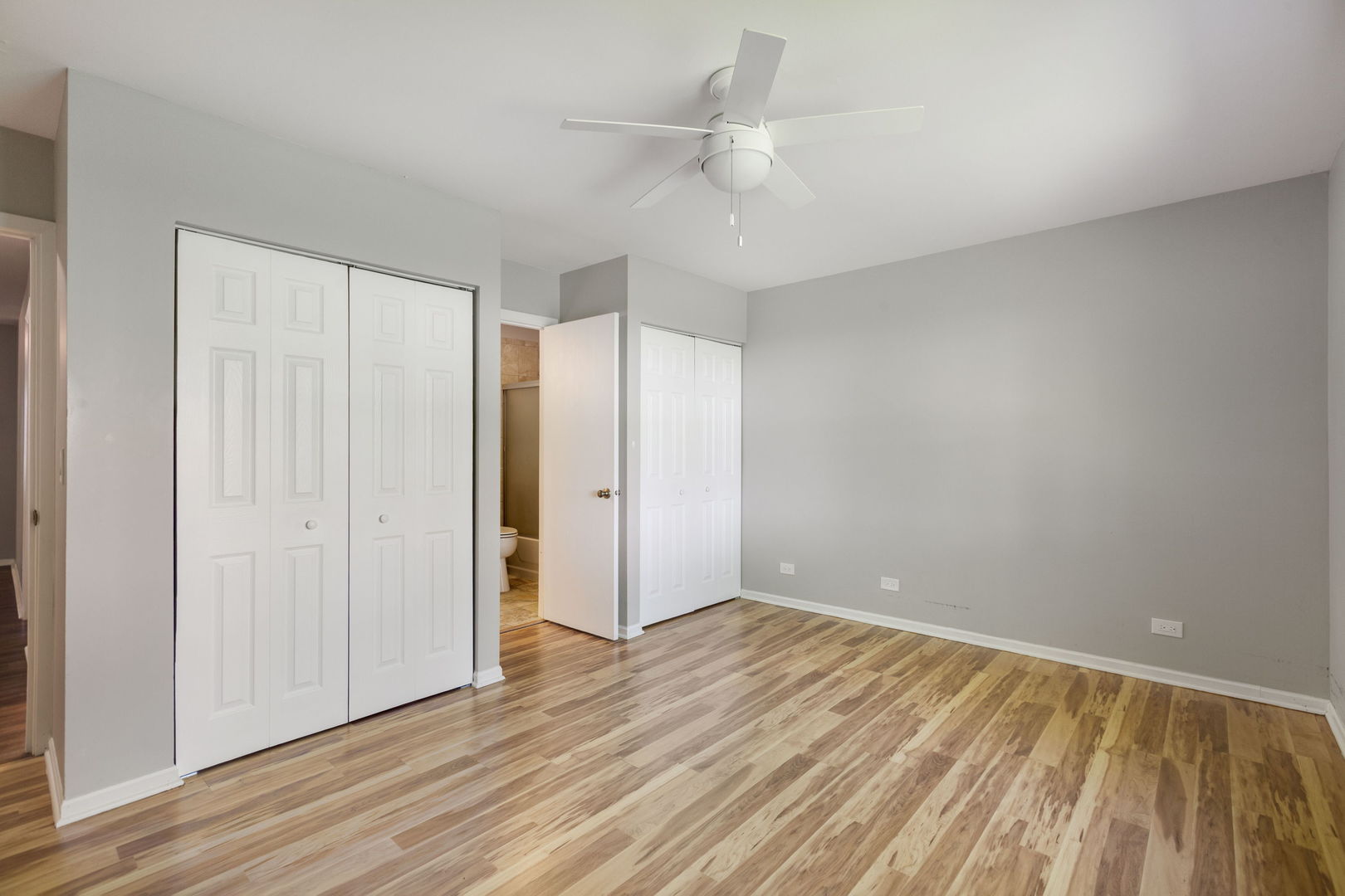 1022 Colony Lake Drive, Schaumburg, IL 60194