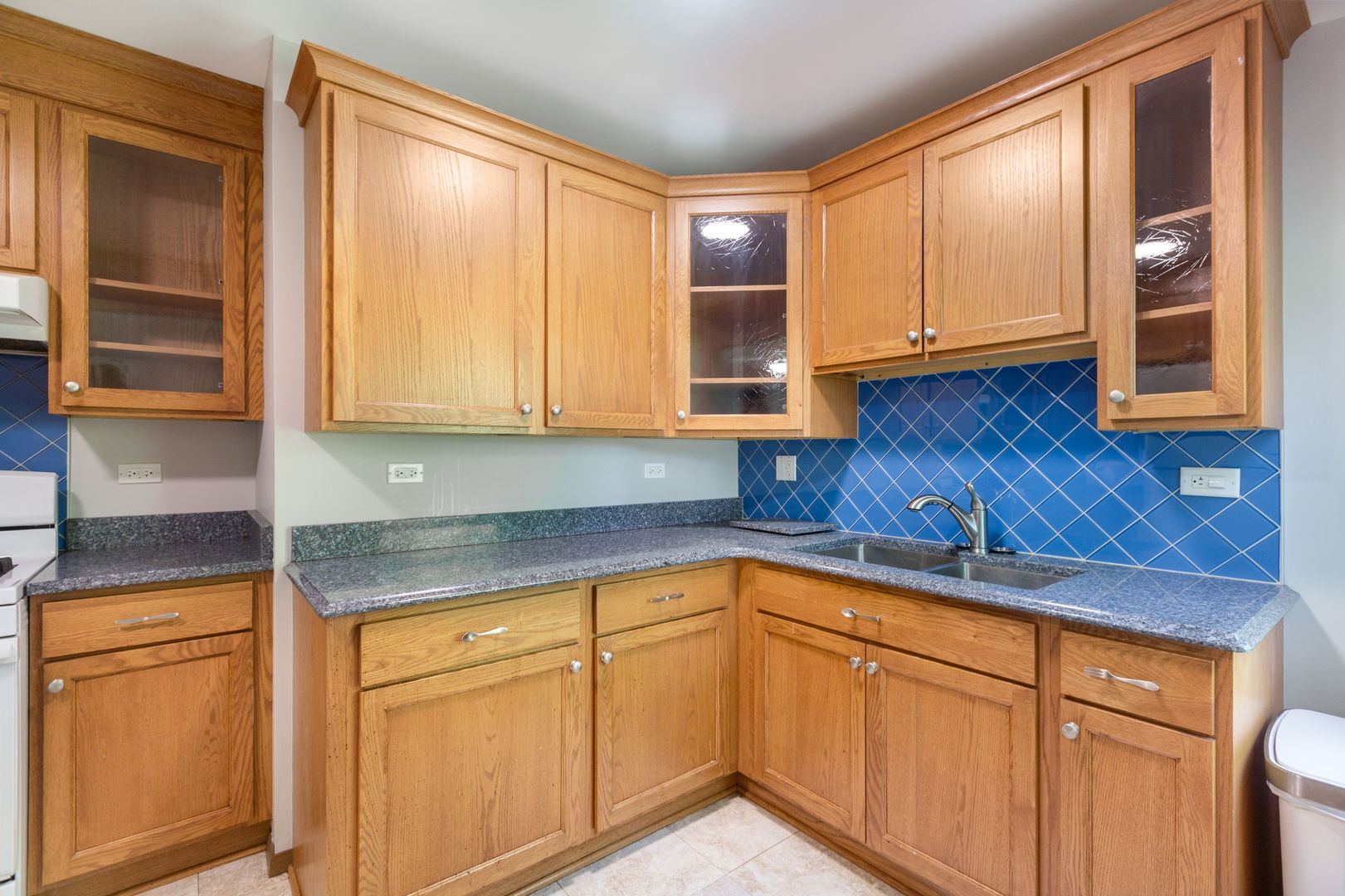 1022 Colony Lake Drive, Schaumburg, IL 60194
