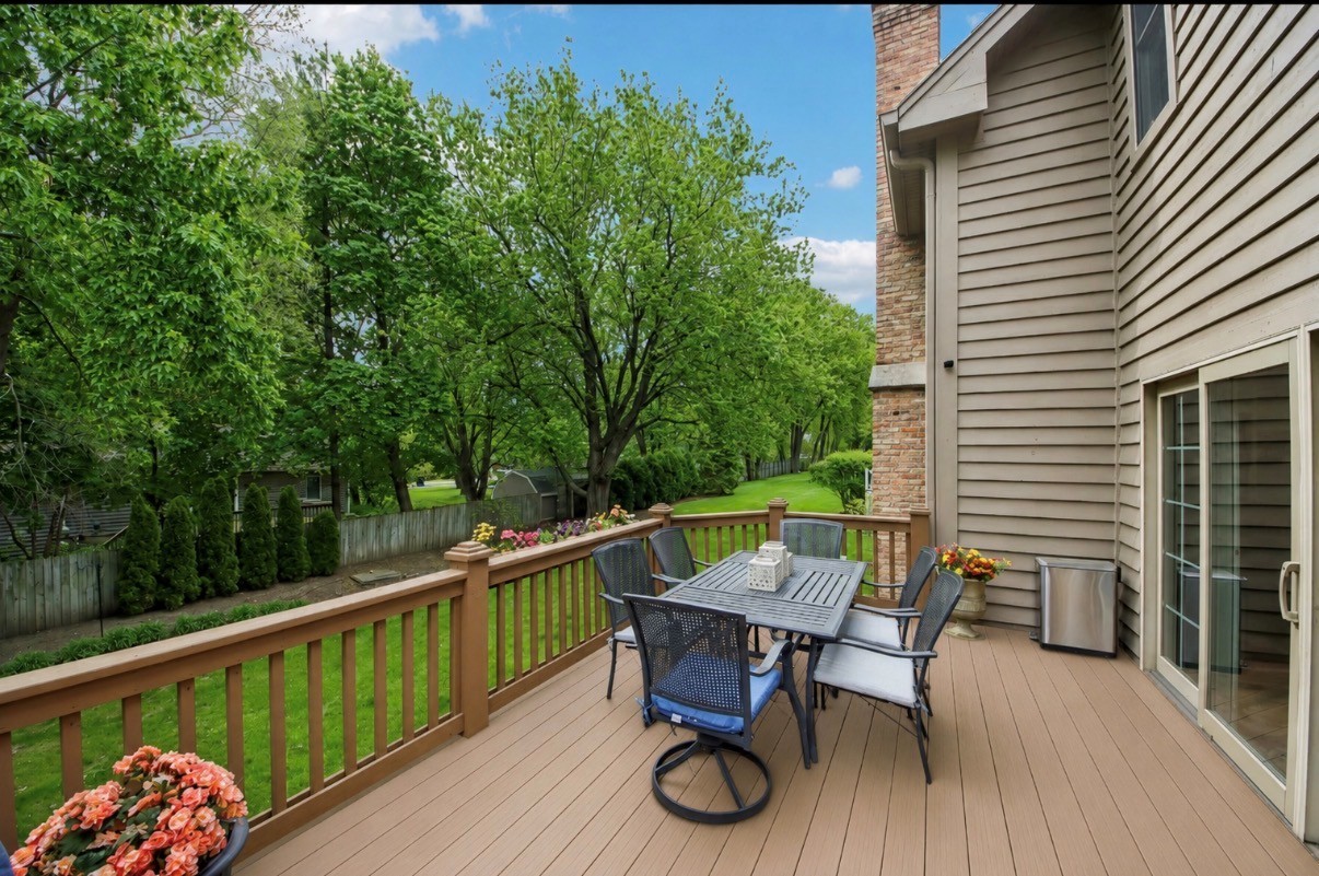 1620 Mulberry Drive, Libertyville, IL 60048
