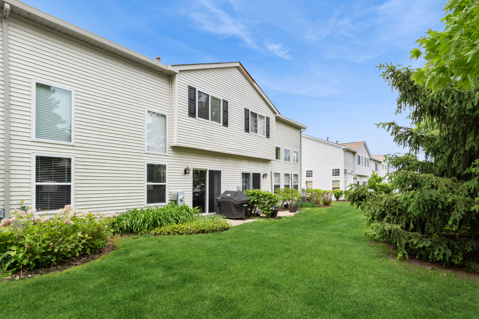 1855 Candlelight Circle, Montgomery, IL 60538