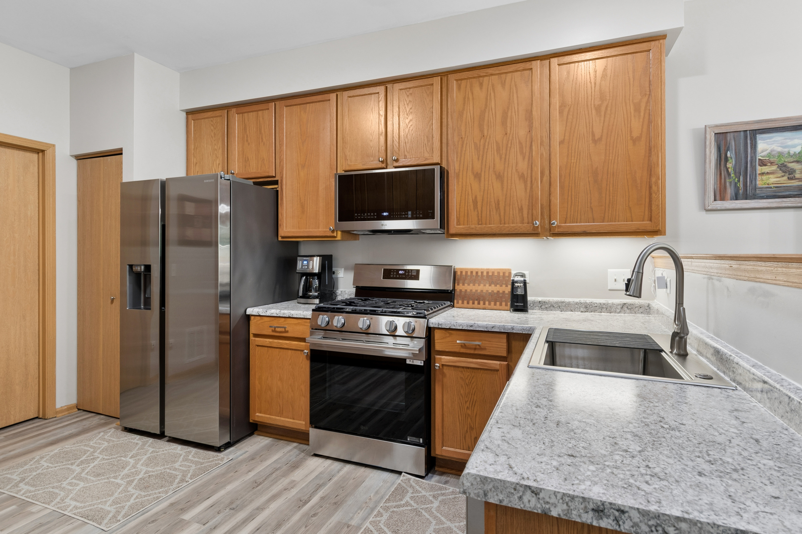 1855 Candlelight Circle, Montgomery, IL 60538