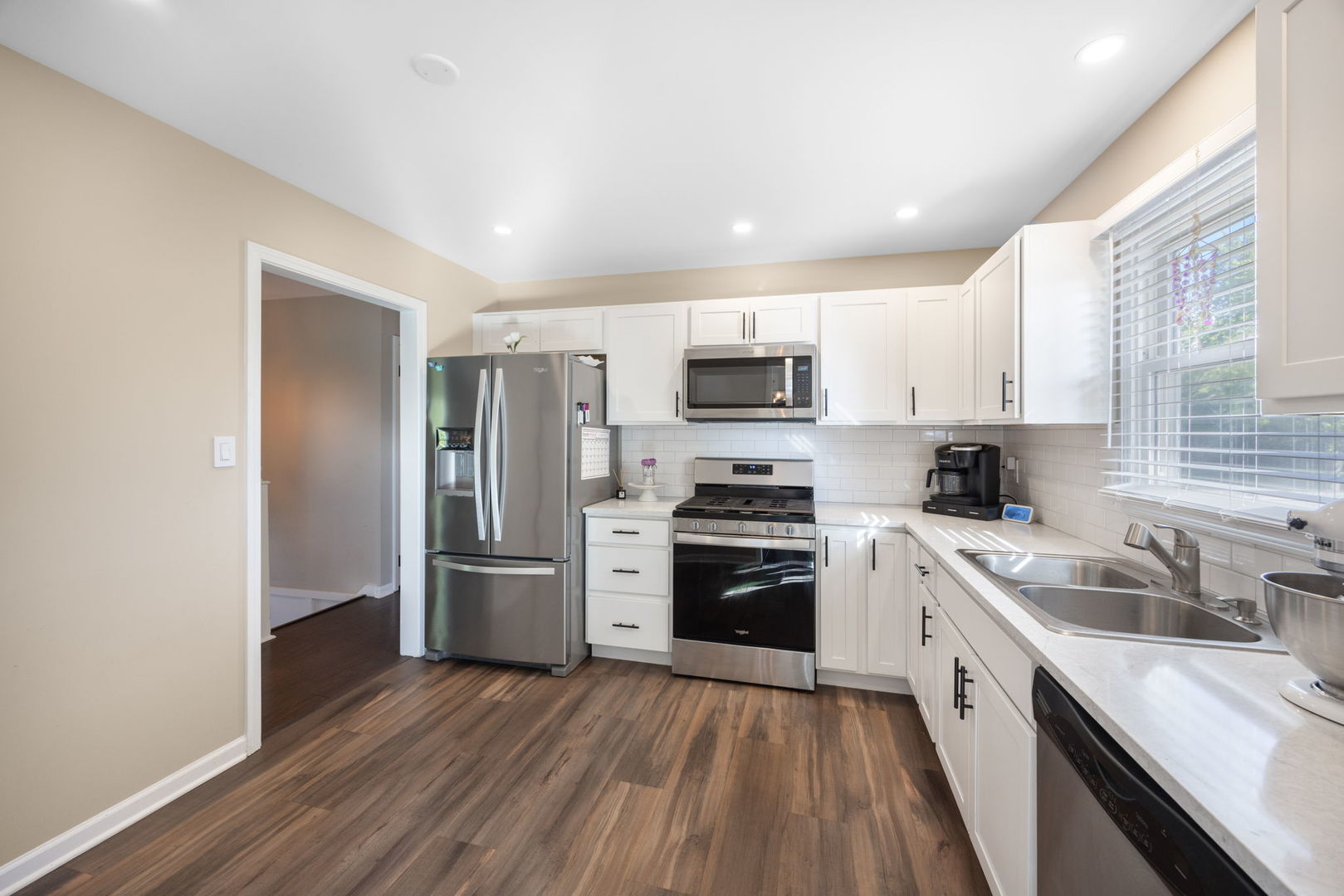 5113 W Dartmoor Drive, McHenry, IL 60050