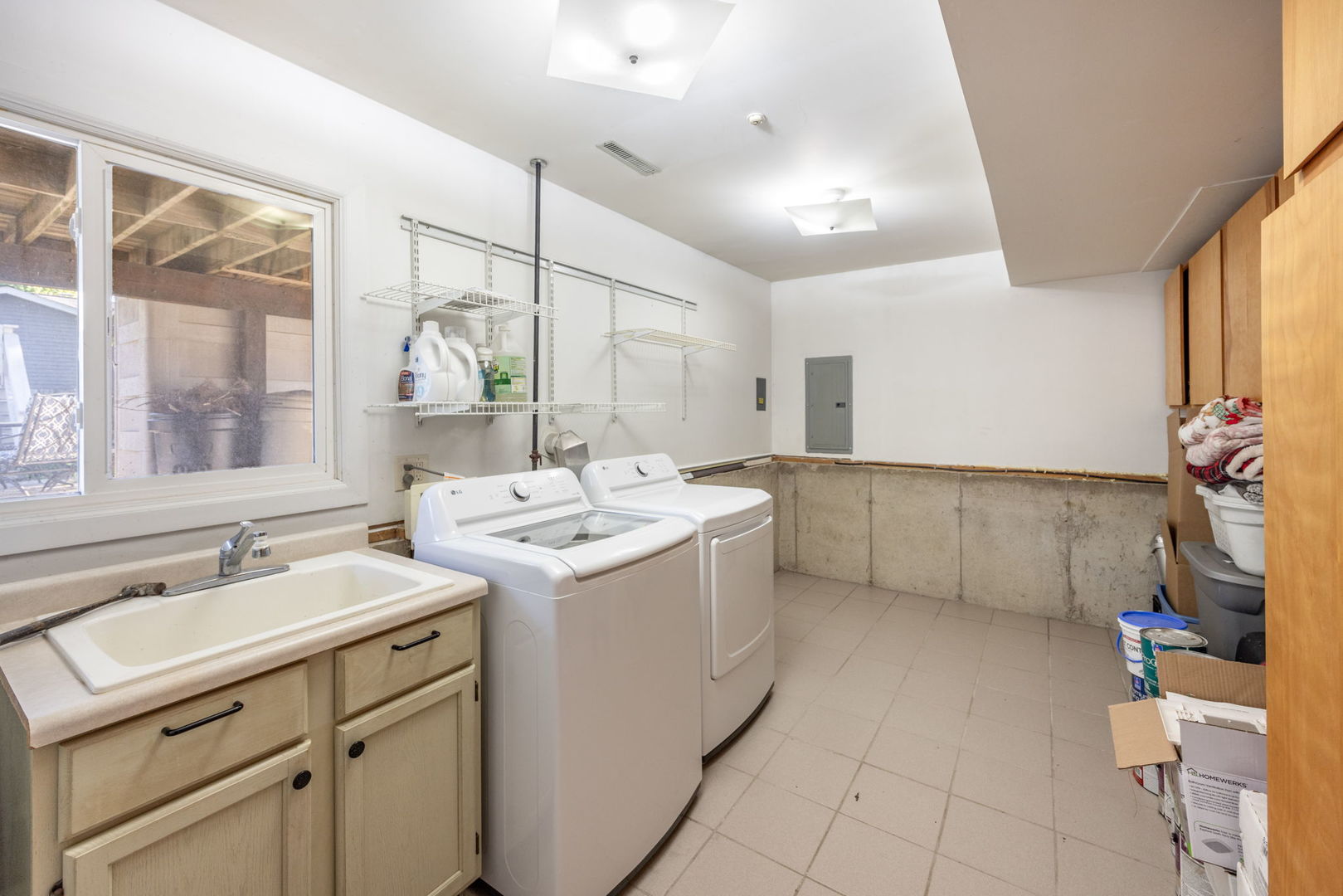 5113 W Dartmoor Drive, McHenry, IL 60050