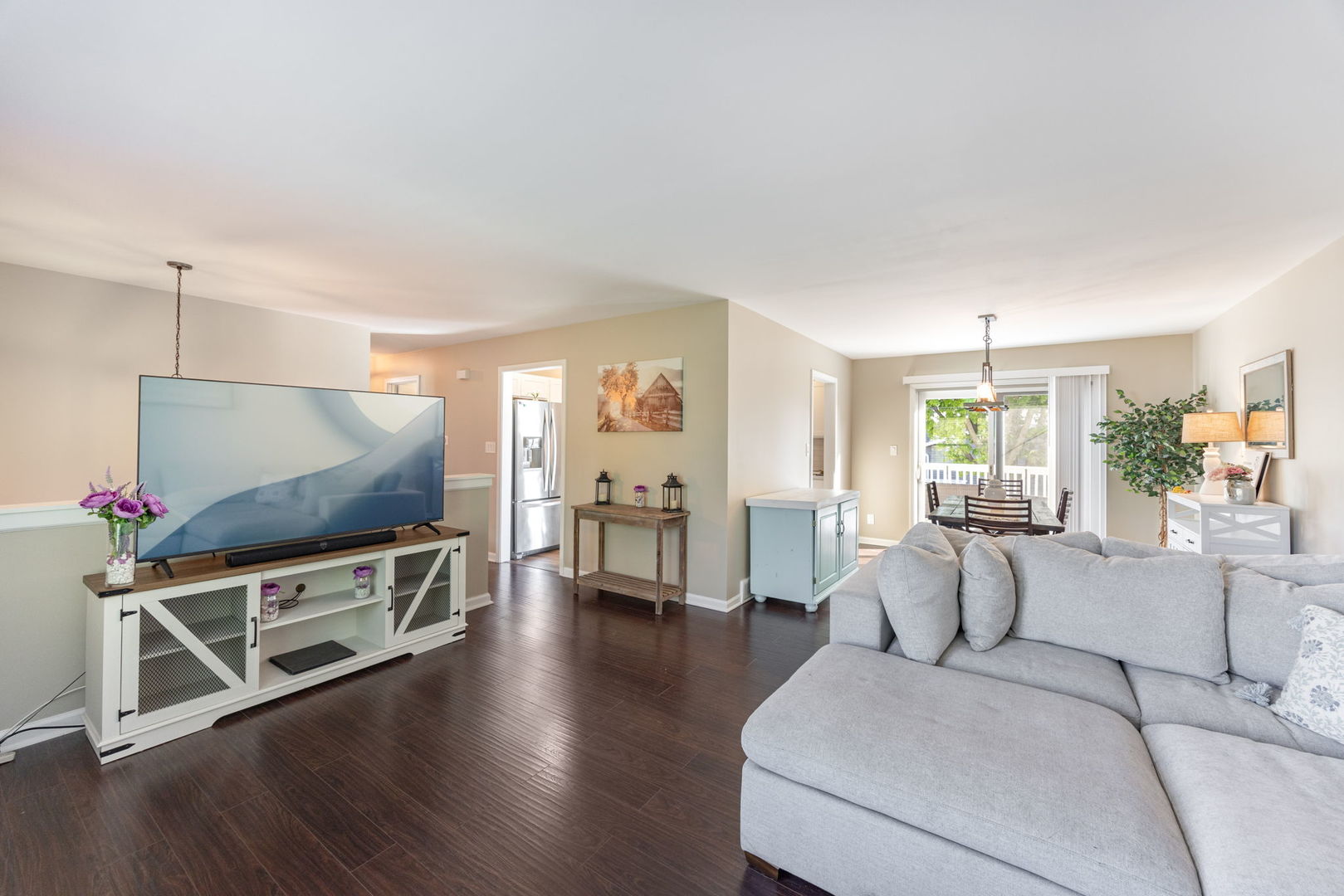 5113 W Dartmoor Drive, McHenry, IL 60050