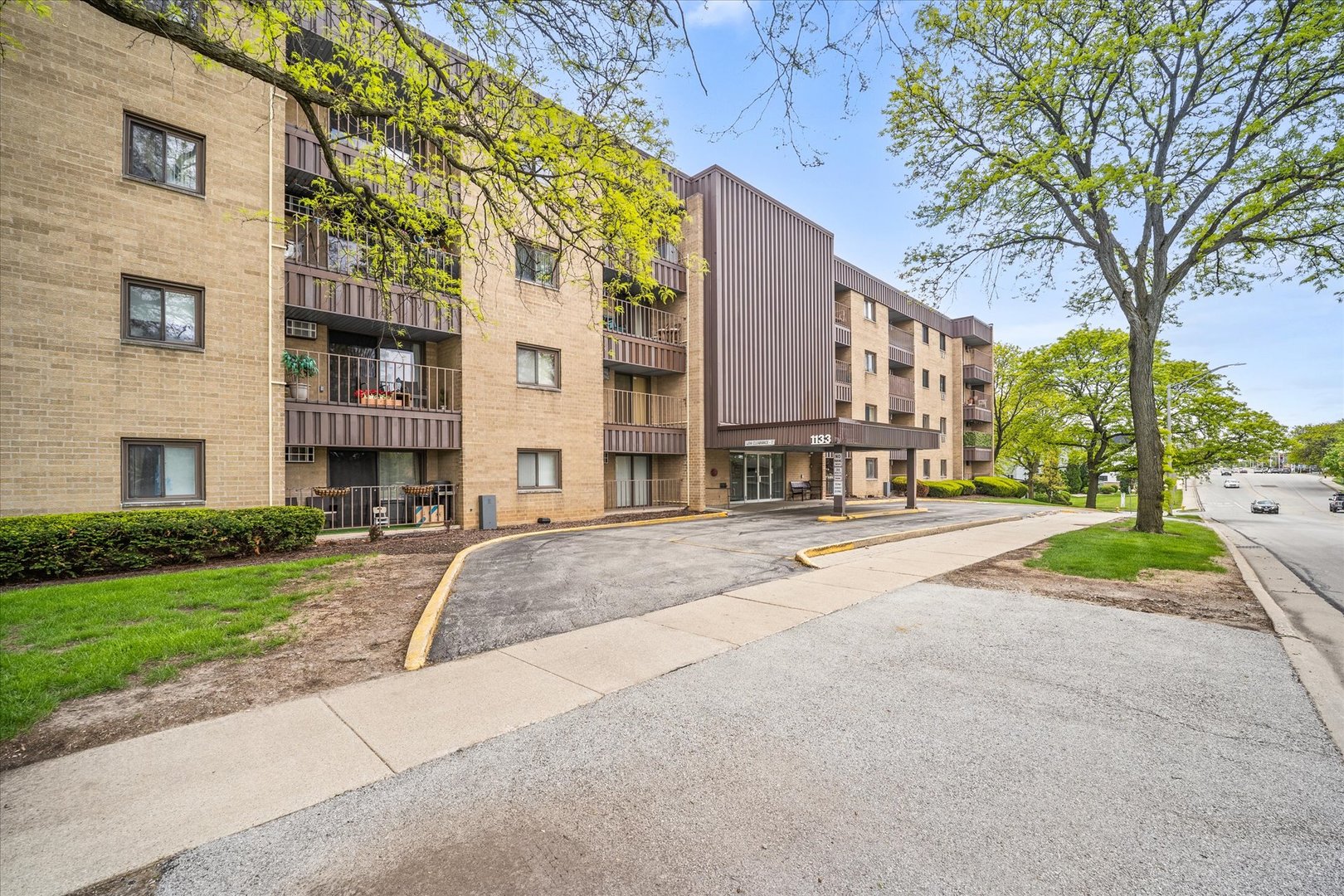 1133 S Finley Road #305, Lombard, IL 60148