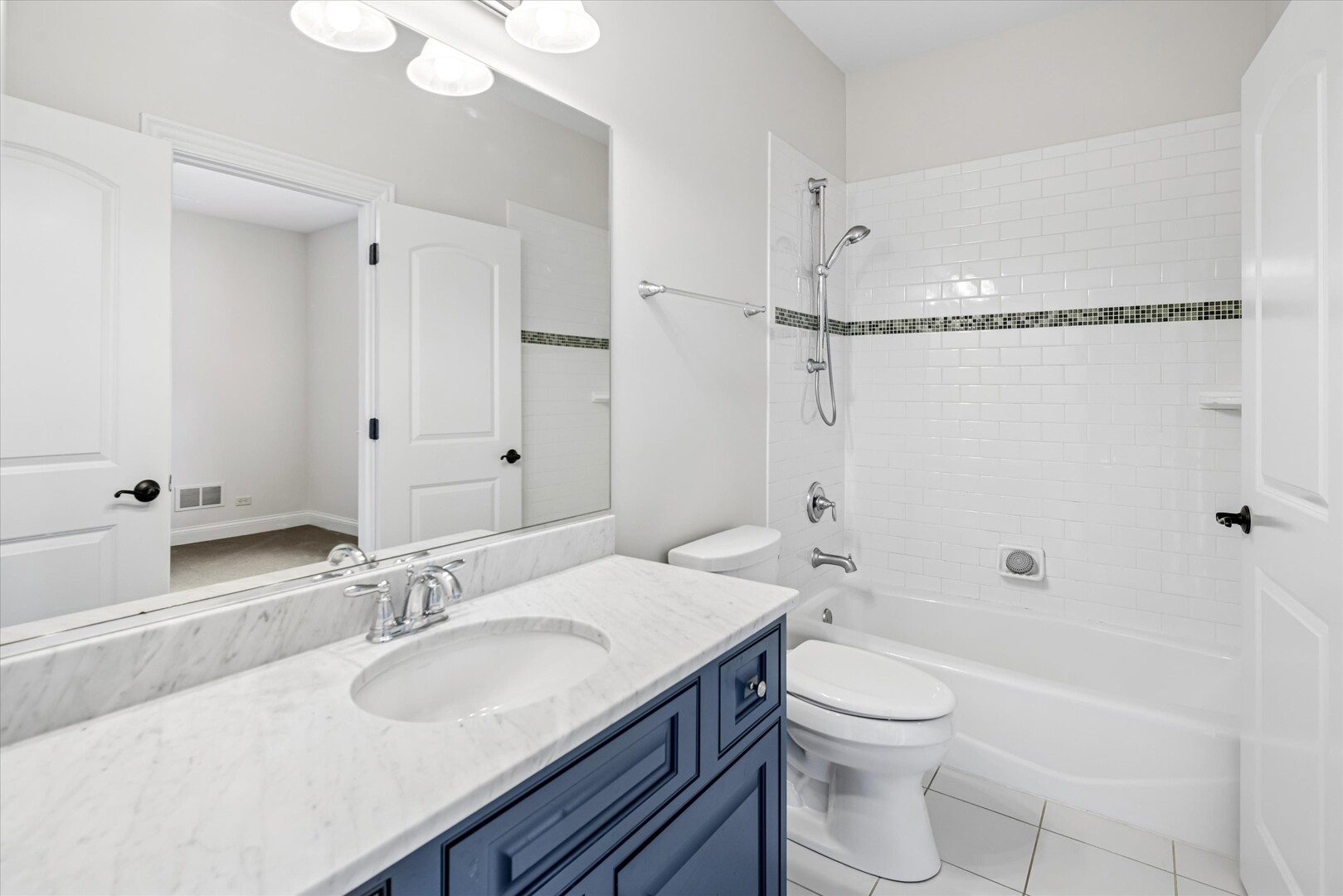 639 N Wright Street, Naperville, IL 60563