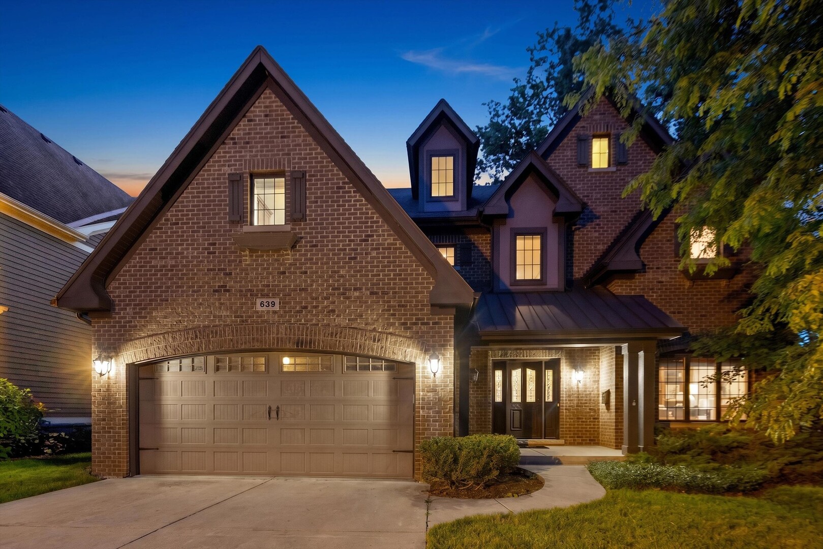 639 N Wright Street, Naperville, IL 60563