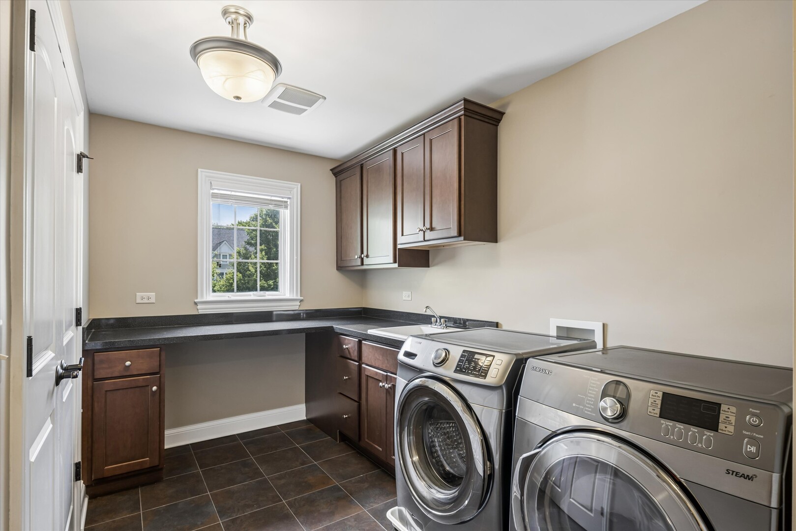 639 N Wright Street, Naperville, IL 60563