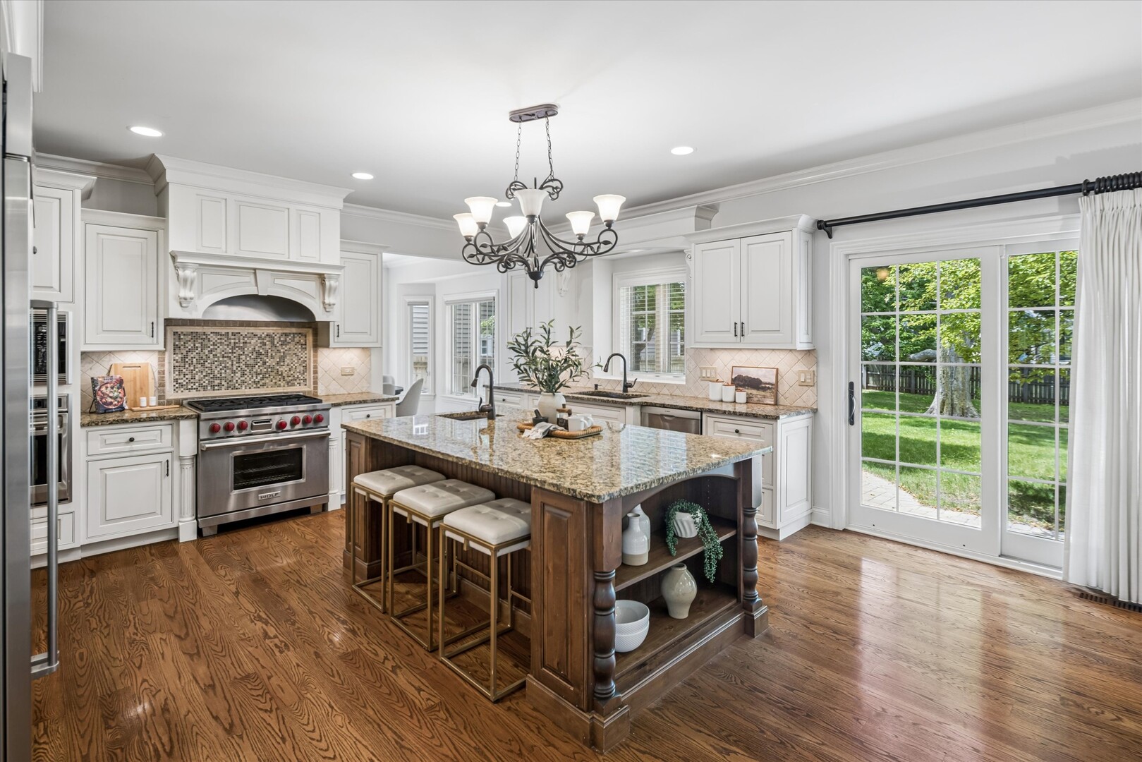 639 N Wright Street, Naperville, IL 60563