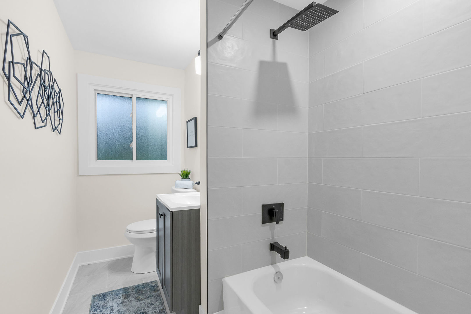 135 S Walnut Lane, Schaumburg, IL 60193
