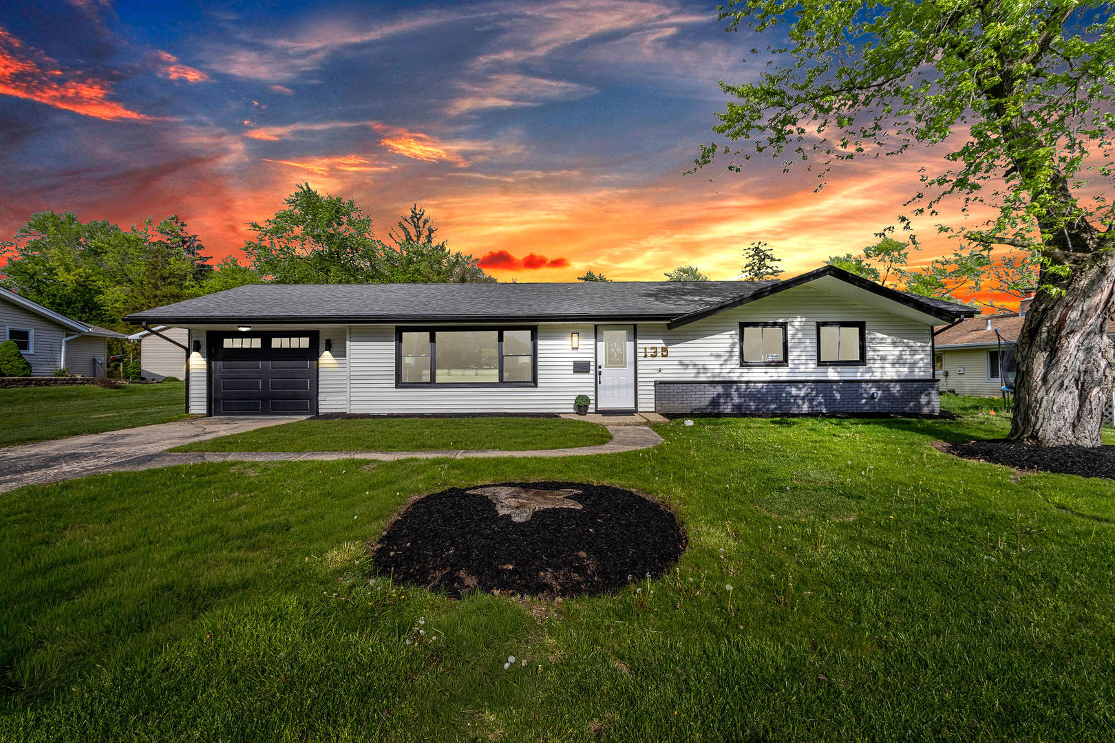 135 S Walnut Lane, Schaumburg, IL 60193
