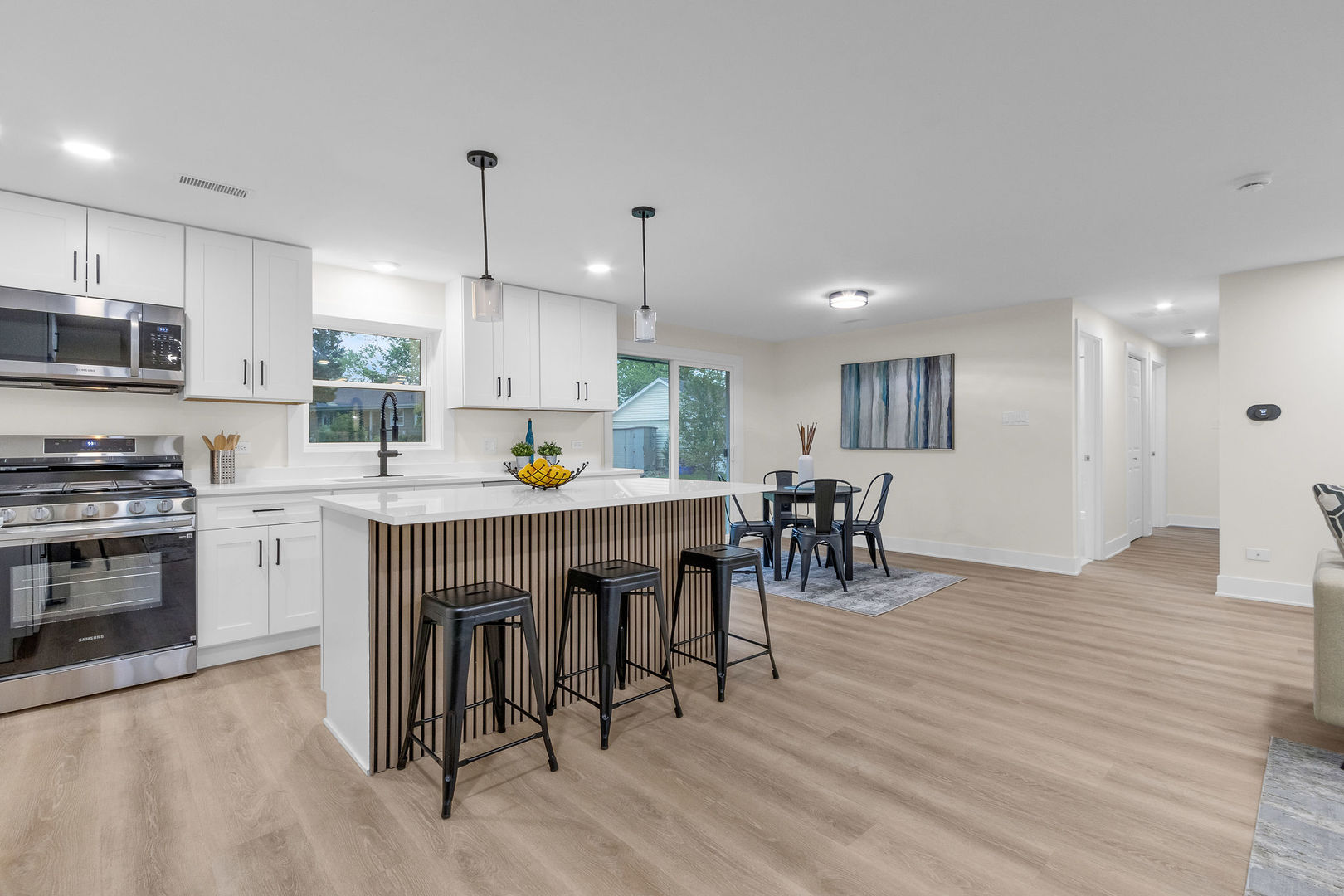 135 S Walnut Lane, Schaumburg, IL 60193