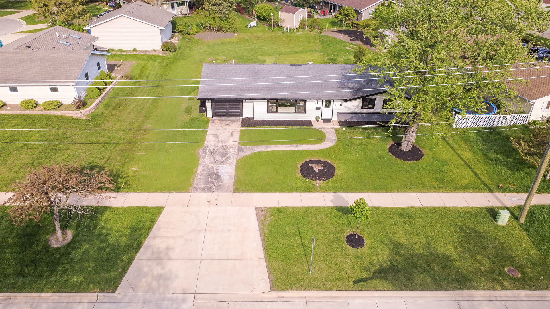 135 S Walnut Lane, Schaumburg, IL 60193