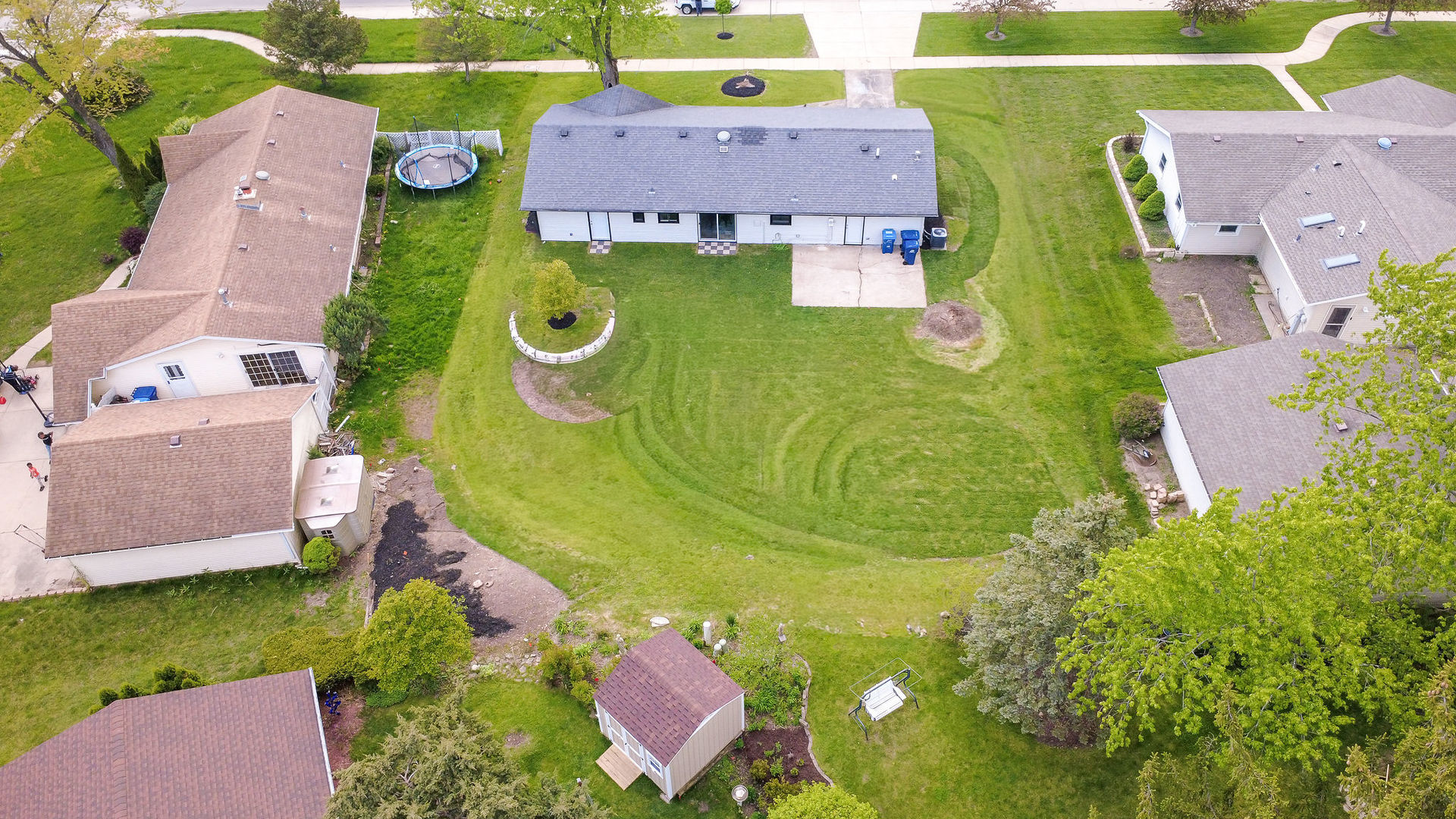 135 S Walnut Lane, Schaumburg, IL 60193