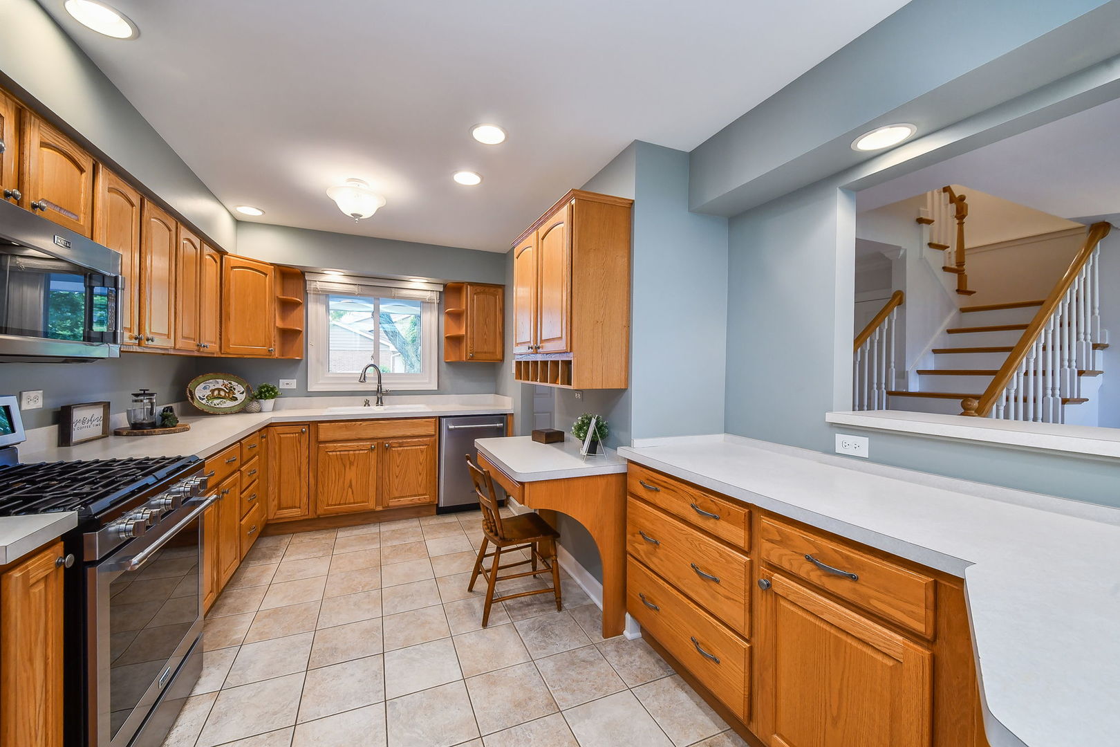 1541 Brittany Court, Wheaton, IL 60189