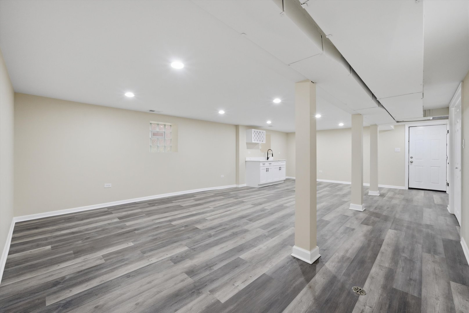 8044 S MAY Street, Chicago, IL 60620