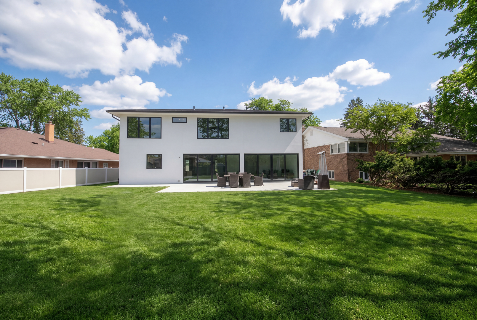 1344 S Chester Avenue, Park Ridge, IL 60068