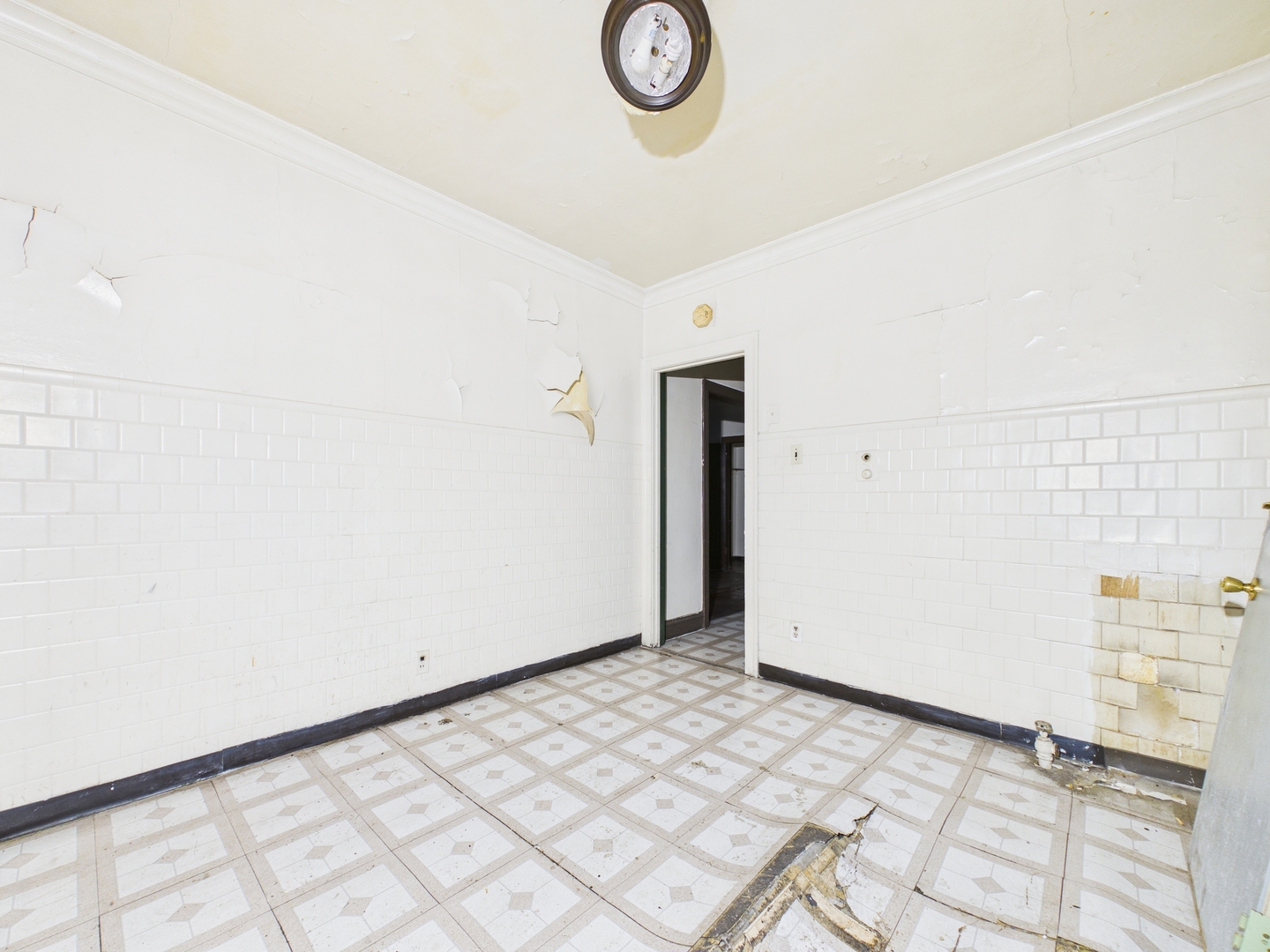6602 S Troy Street, Chicago, IL 60629