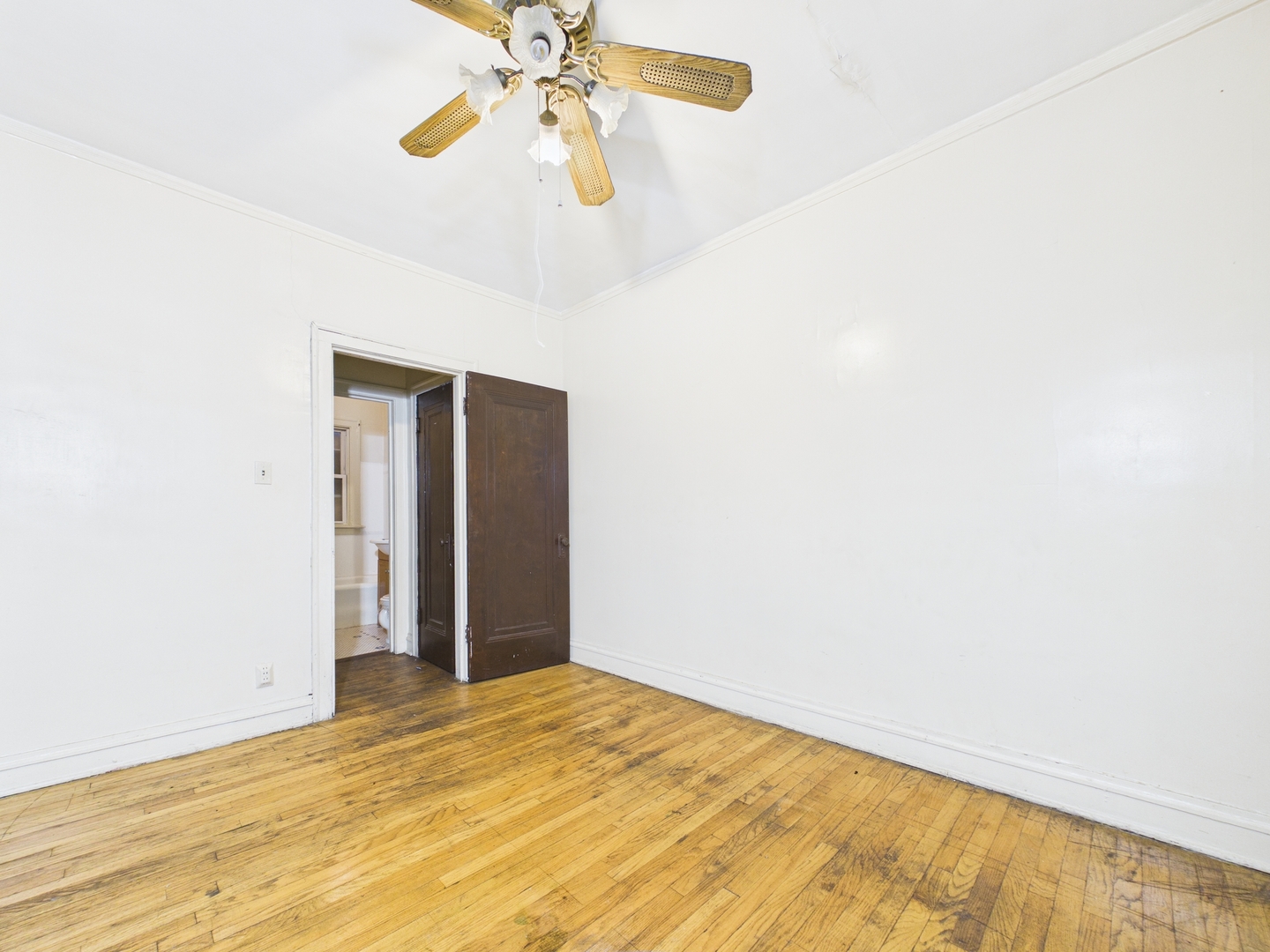 6602 S Troy Street, Chicago, IL 60629