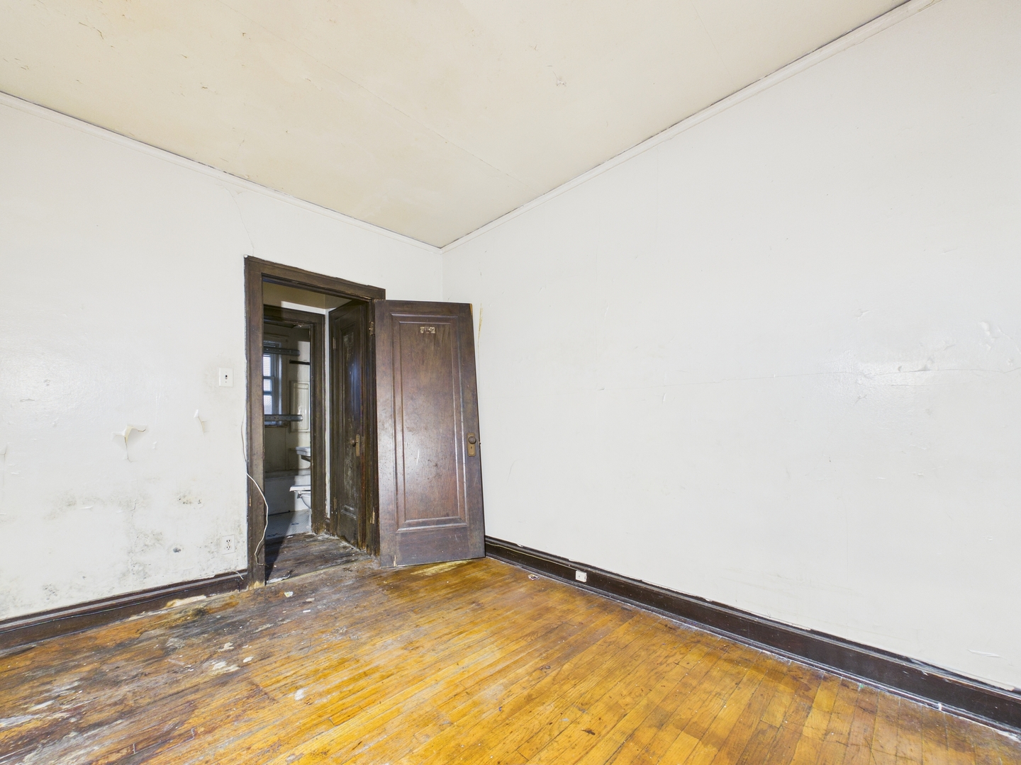6602 S Troy Street, Chicago, IL 60629