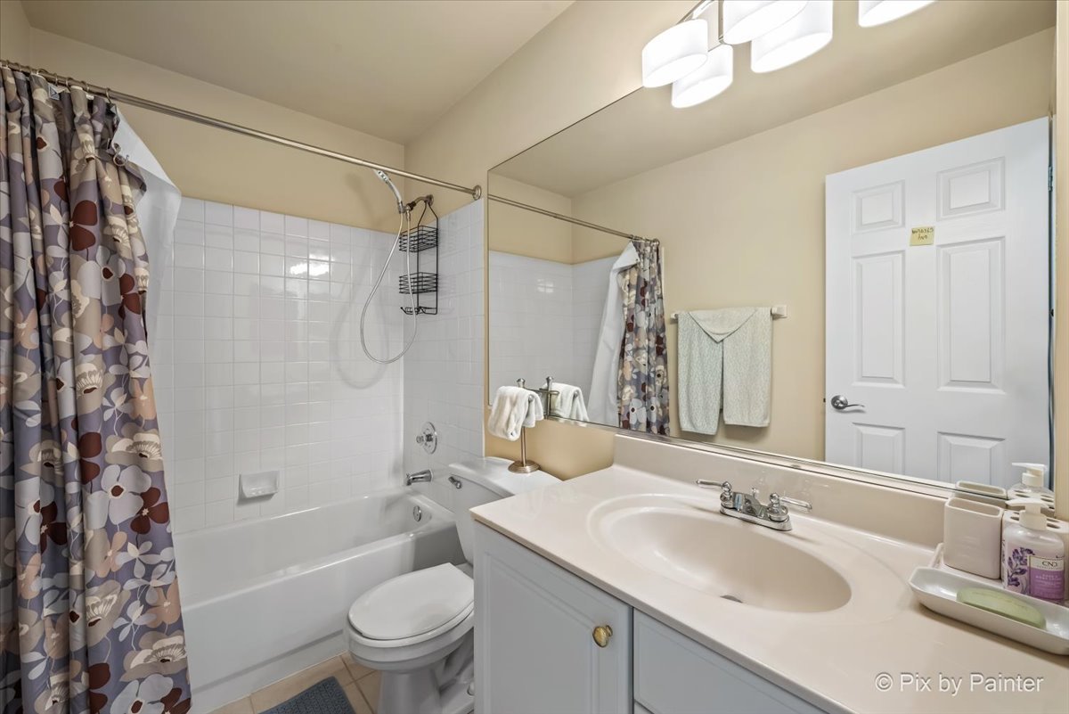 2941 Clematis Drive, Schaumburg, IL 60193