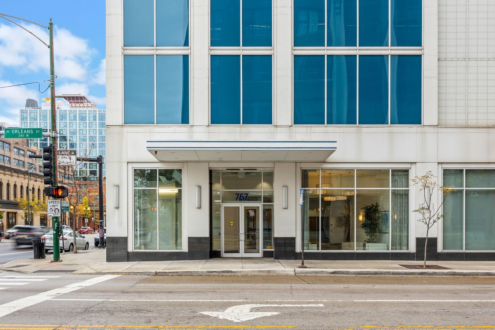 757 N Orleans Street #605, Chicago, IL 60654