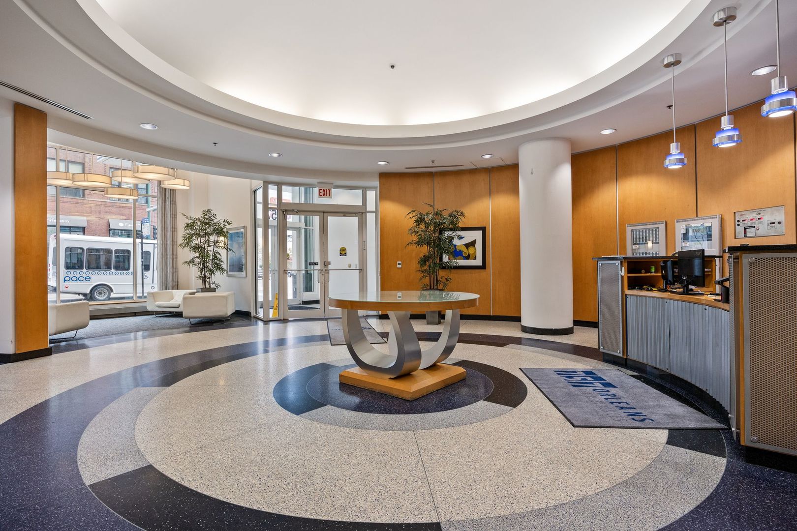 757 N Orleans Street #605, Chicago, IL 60654