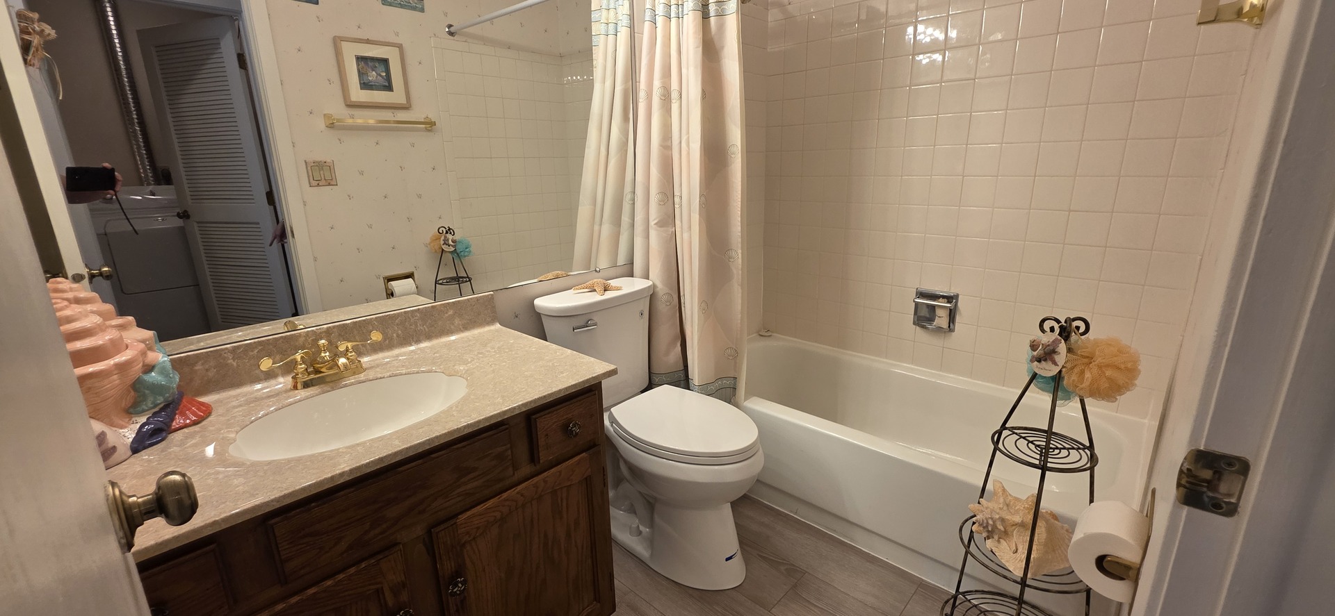 171 Grove Avenue #D, Des Plaines, IL 60016