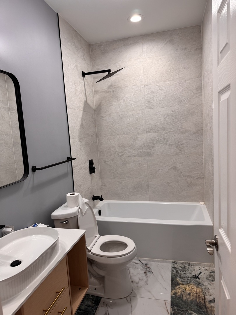 818 S Karlov Avenue #1, Chicago, IL 60624